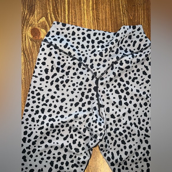 Balance Athletica Snow leopard Leggings - Picture 6 of 6